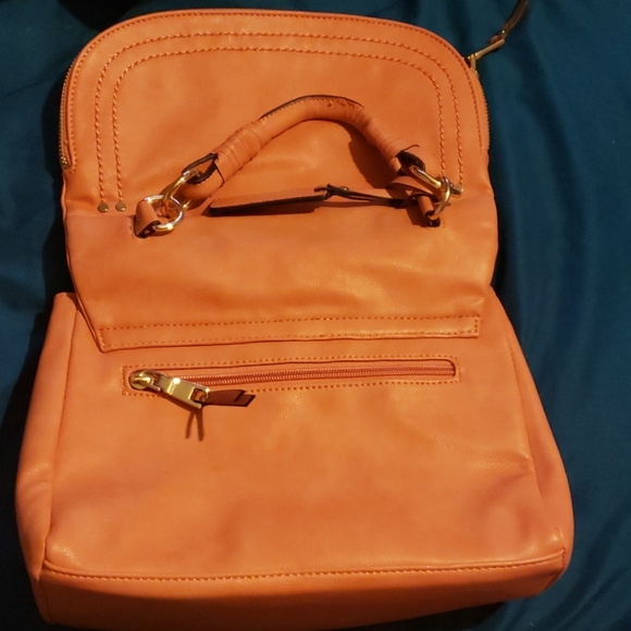 Coral purse - Picture 3 of 3